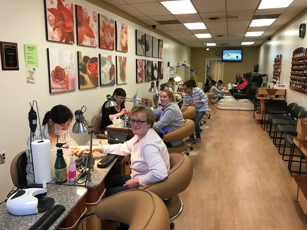 Femi Nails Waltham — Nail salon in Waltham